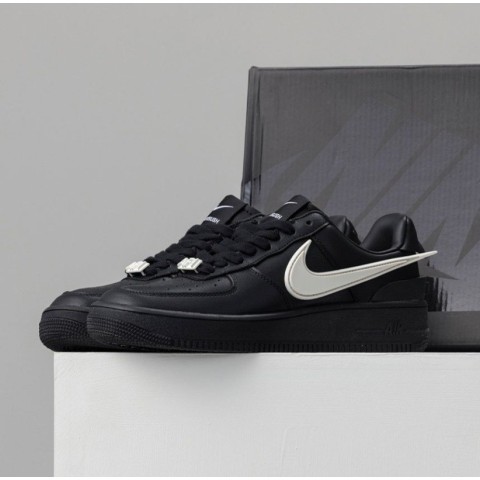 나** x 앰*쉬 Air Force 1 Low Black.ㄷ