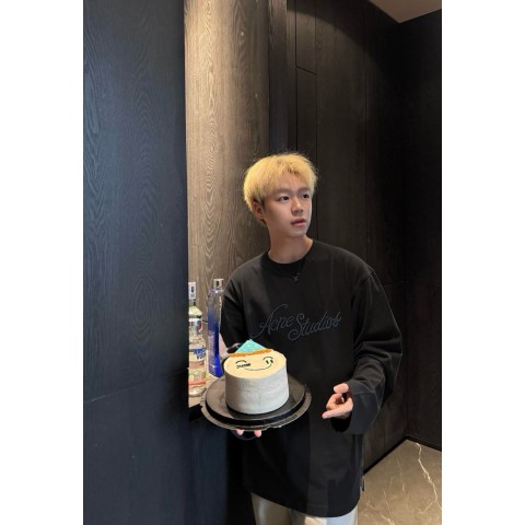 아*네스튜디오 엠보 로고 롱슬리브 티셔츠(블랙)