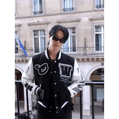 오*화이트 레아 바시티 자켓