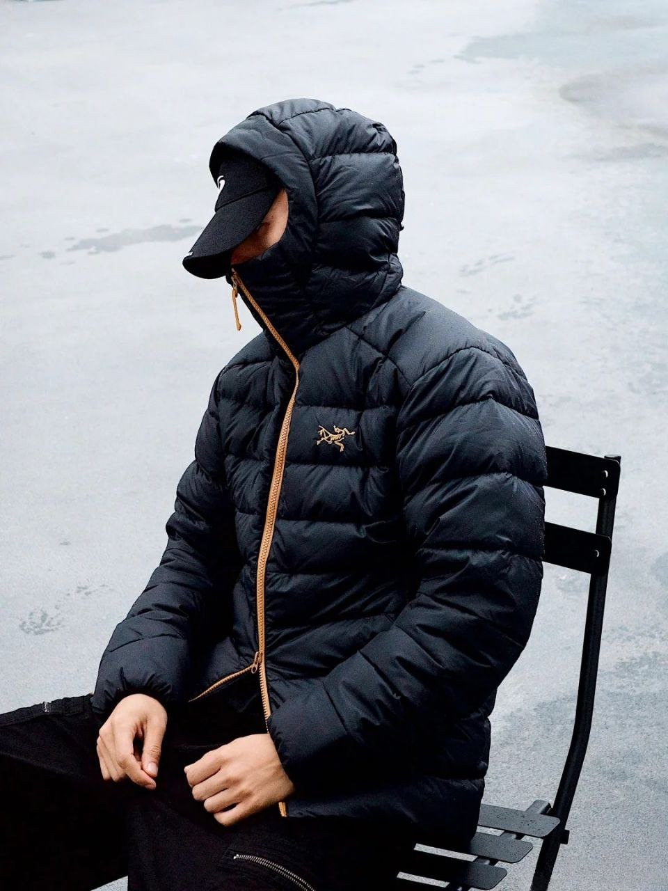 아**릭* THORIUM(토륨) 후디 경량 패딩(블랙골드) .i