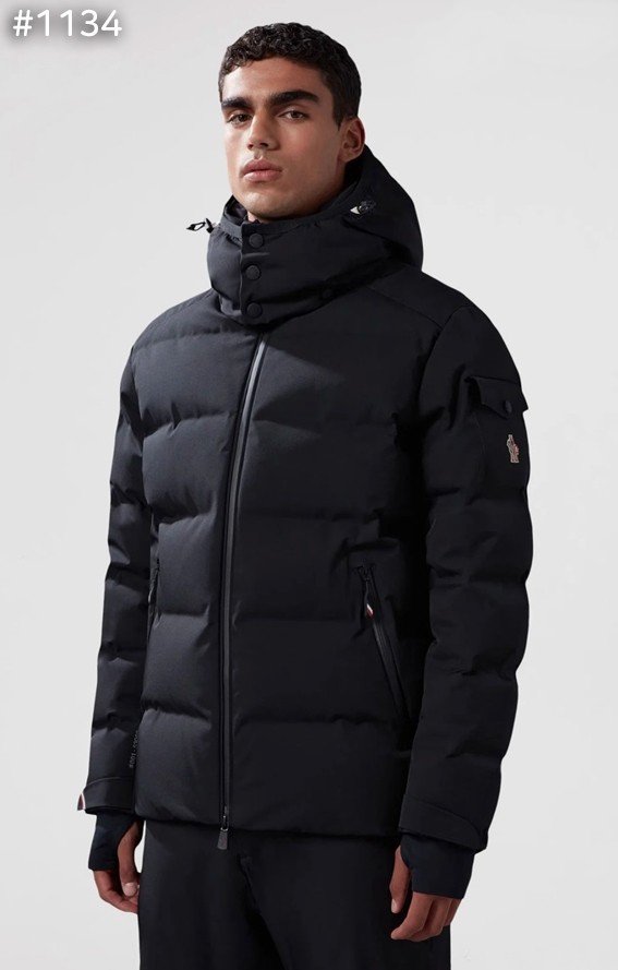 몽***  몽제테크 후드 다운 자켓.유