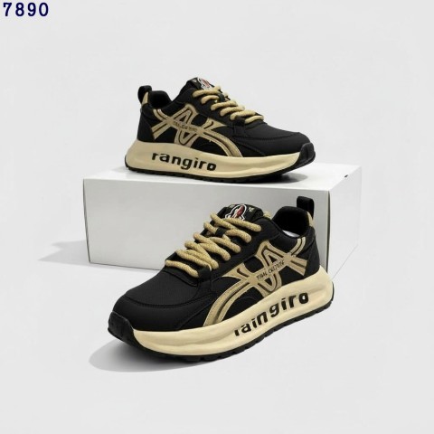 살레헤 벰버리 블랙 스니커즈.귀