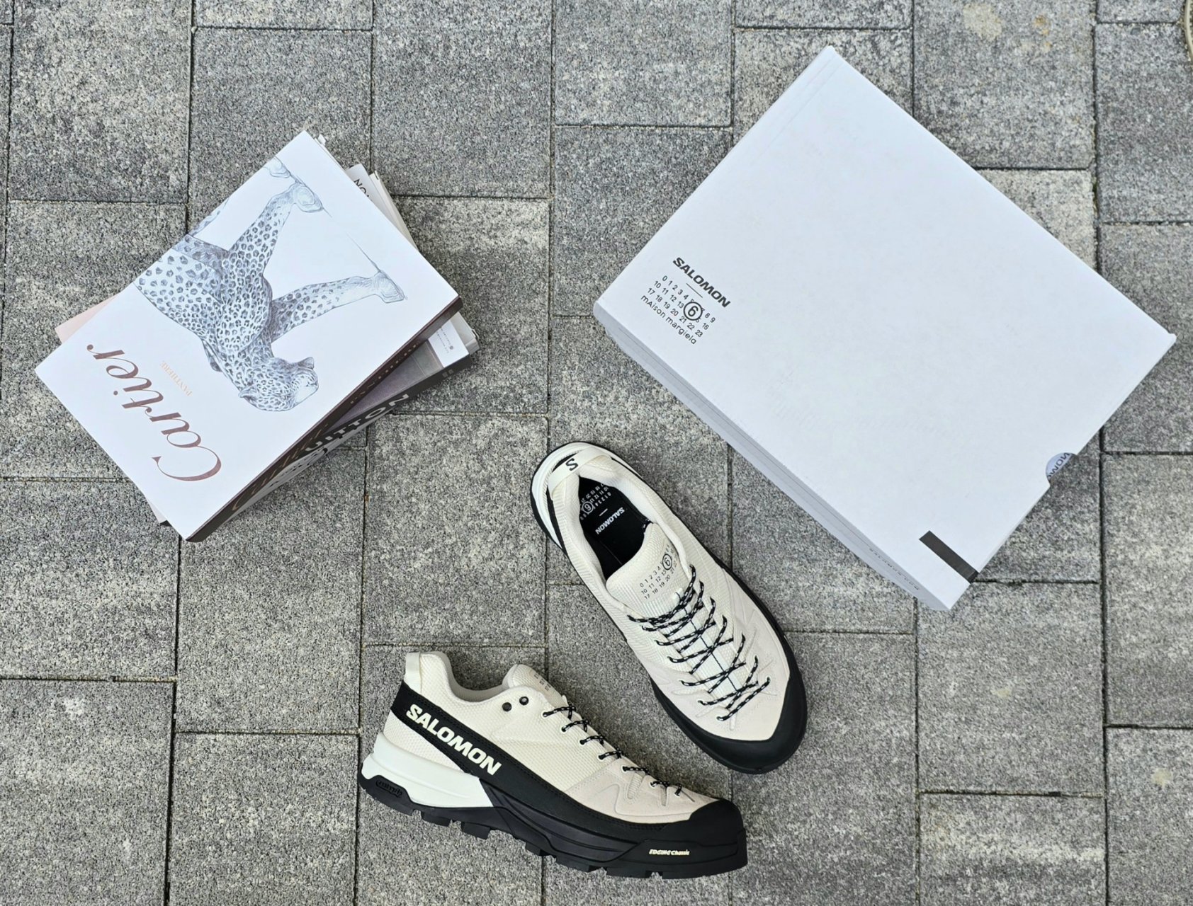 살*몬 X MM6  화이트.ㅌ