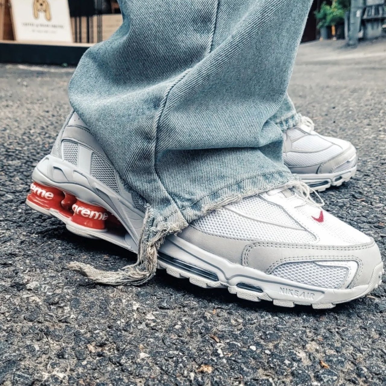 나*키 X 슈*림 샥스 화이트.ㅌ