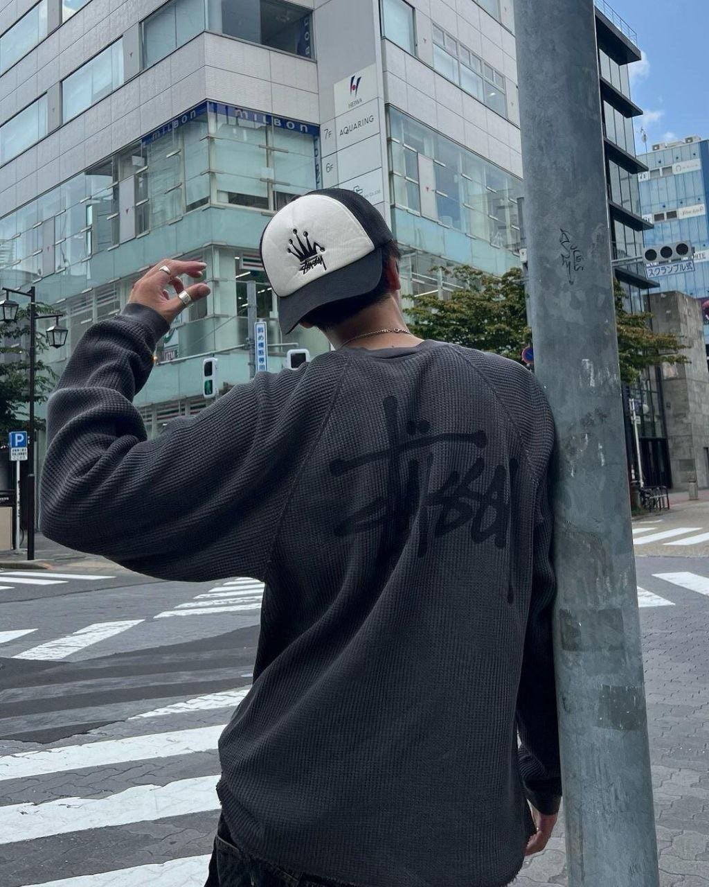 스*시 래글런 써멀 와플 티셔츠(워시드 블랙)