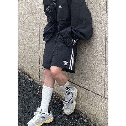 발*시아* x 아디다* 포플린 반바지.n